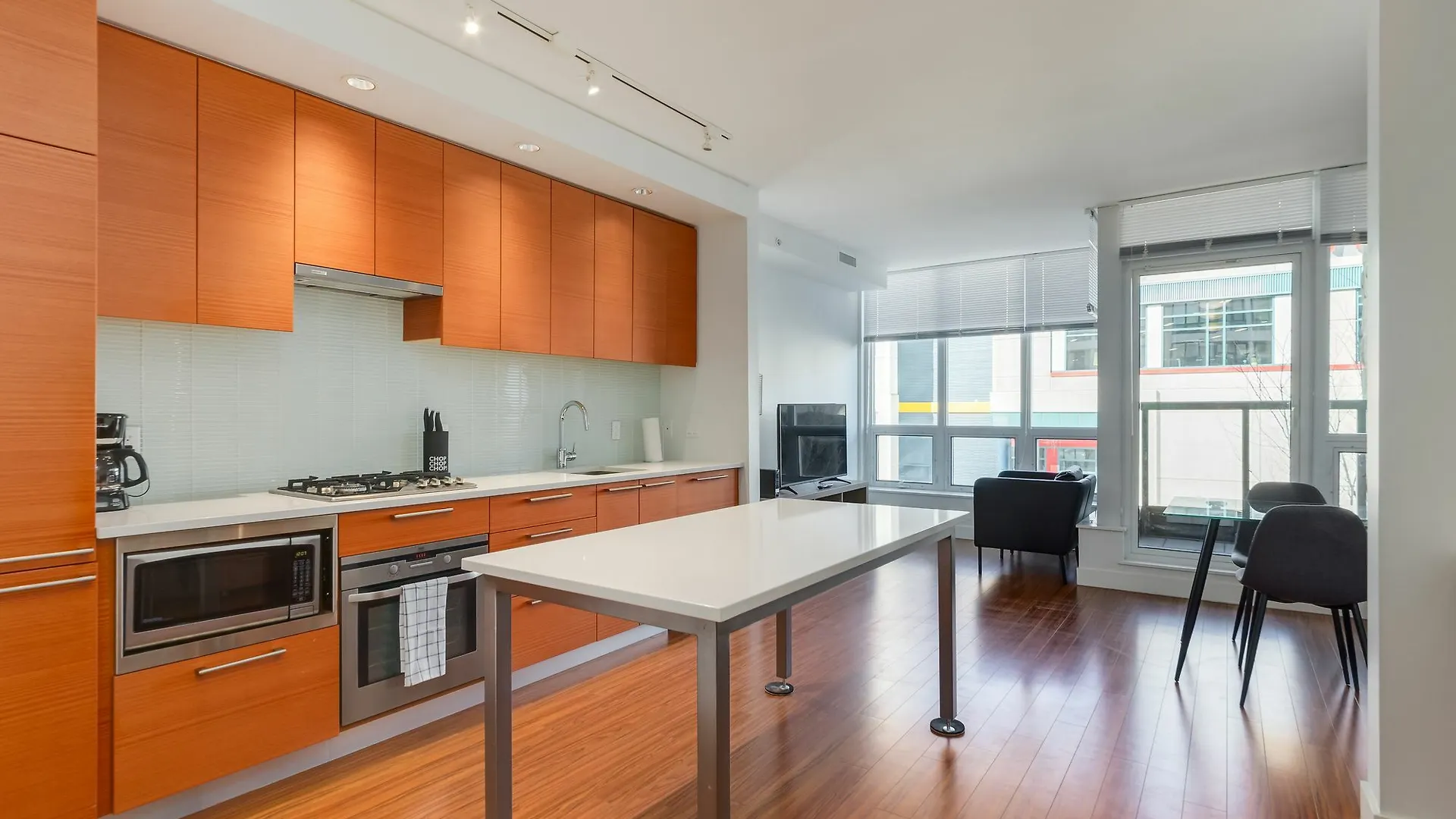 Waterfront Apartments By Corporate Stays Calgary
